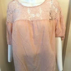 Old Navy light top